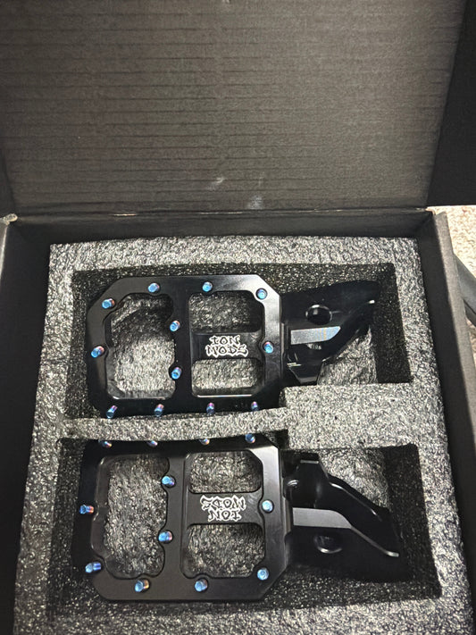 CNC Titanium Ultra Bee Pegs