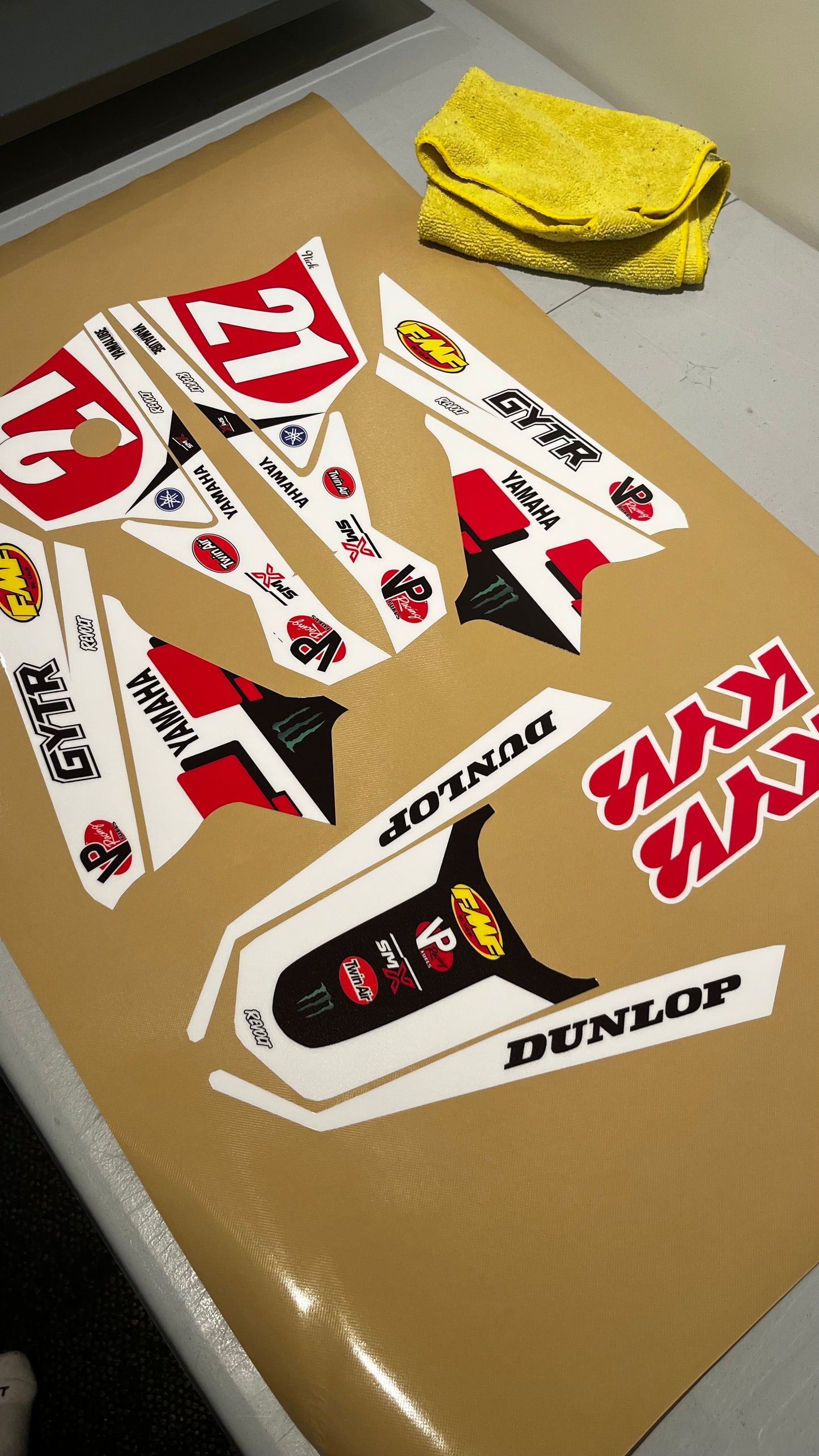 “MxNick Yamaha” yozma in10 decal kit